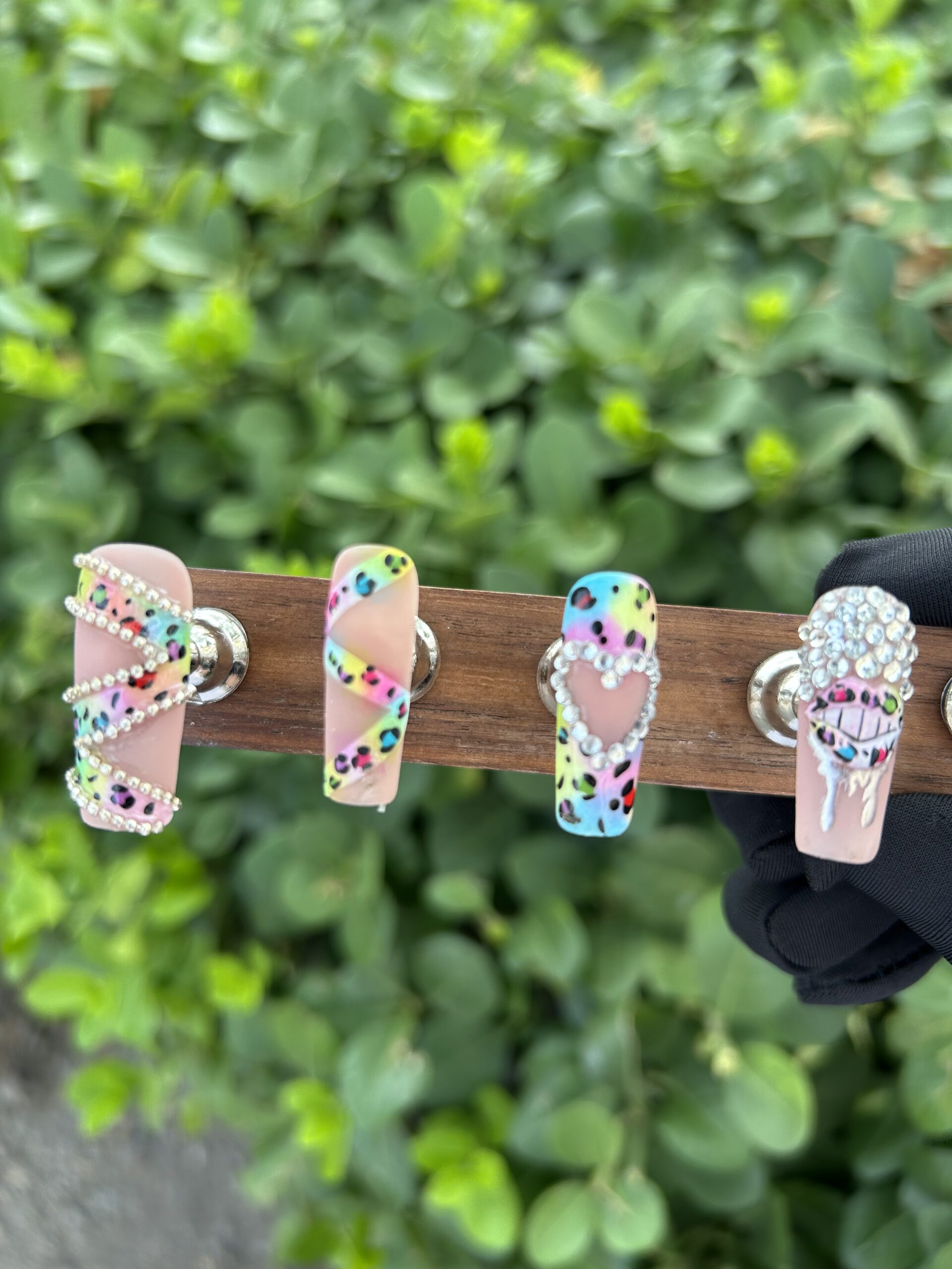 17 Rainbow Leopard Print Bling Hand‑Painted Press‑On Nails — image 3
