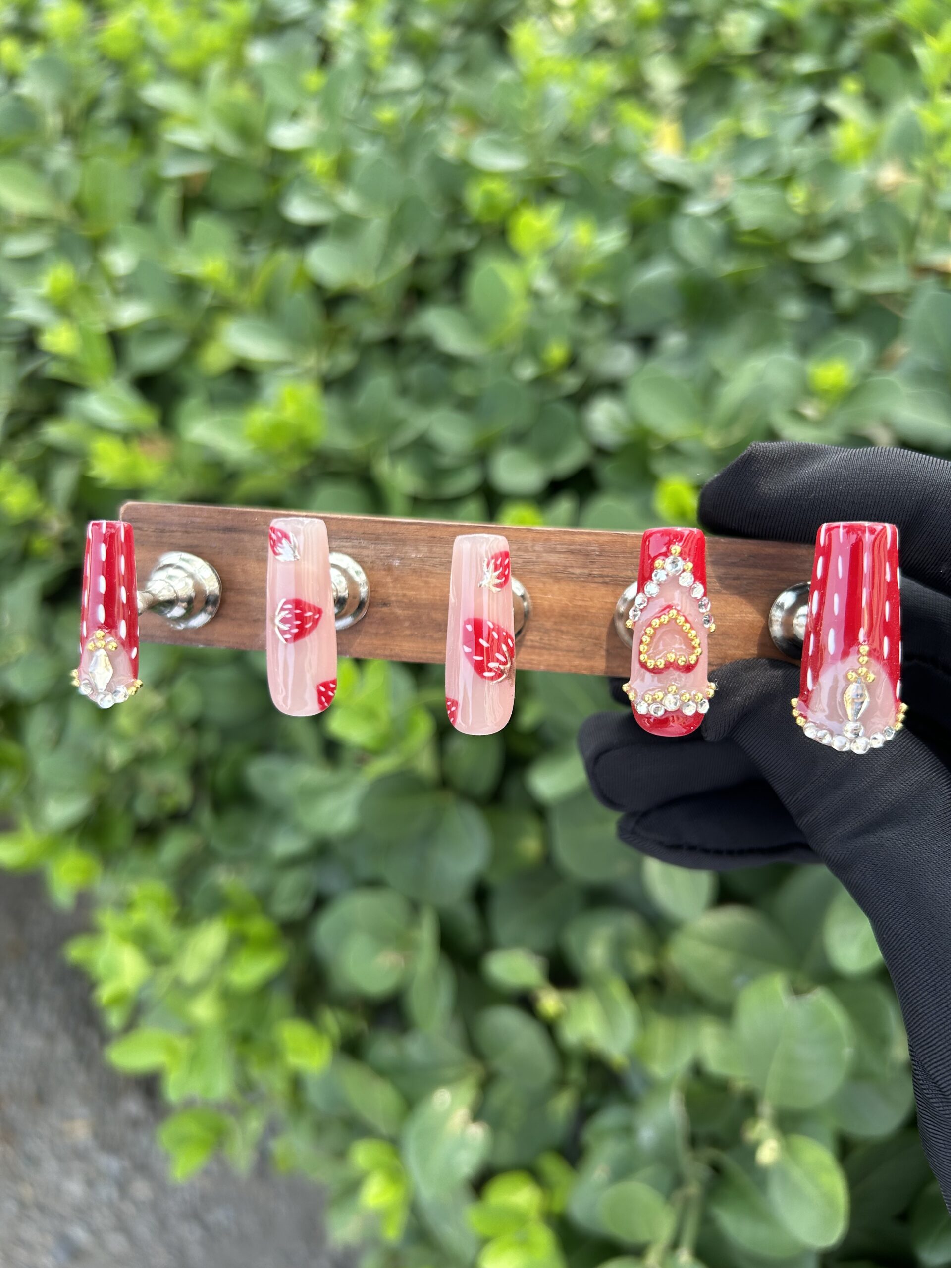 20 Sweet Spicy Red Pink Strawberry Fake Nails — image 2