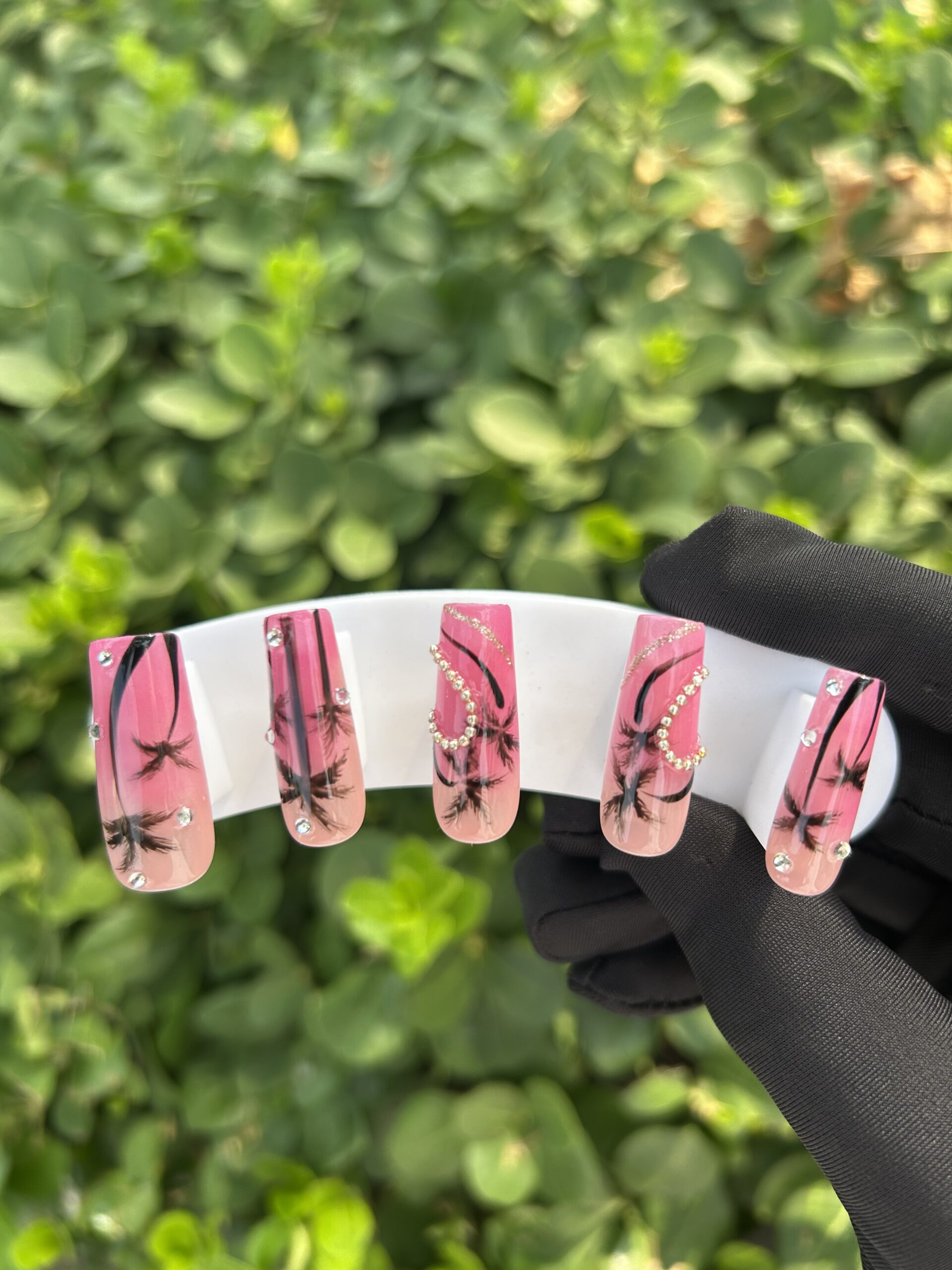 25 Pink Palm Vibe — image 1