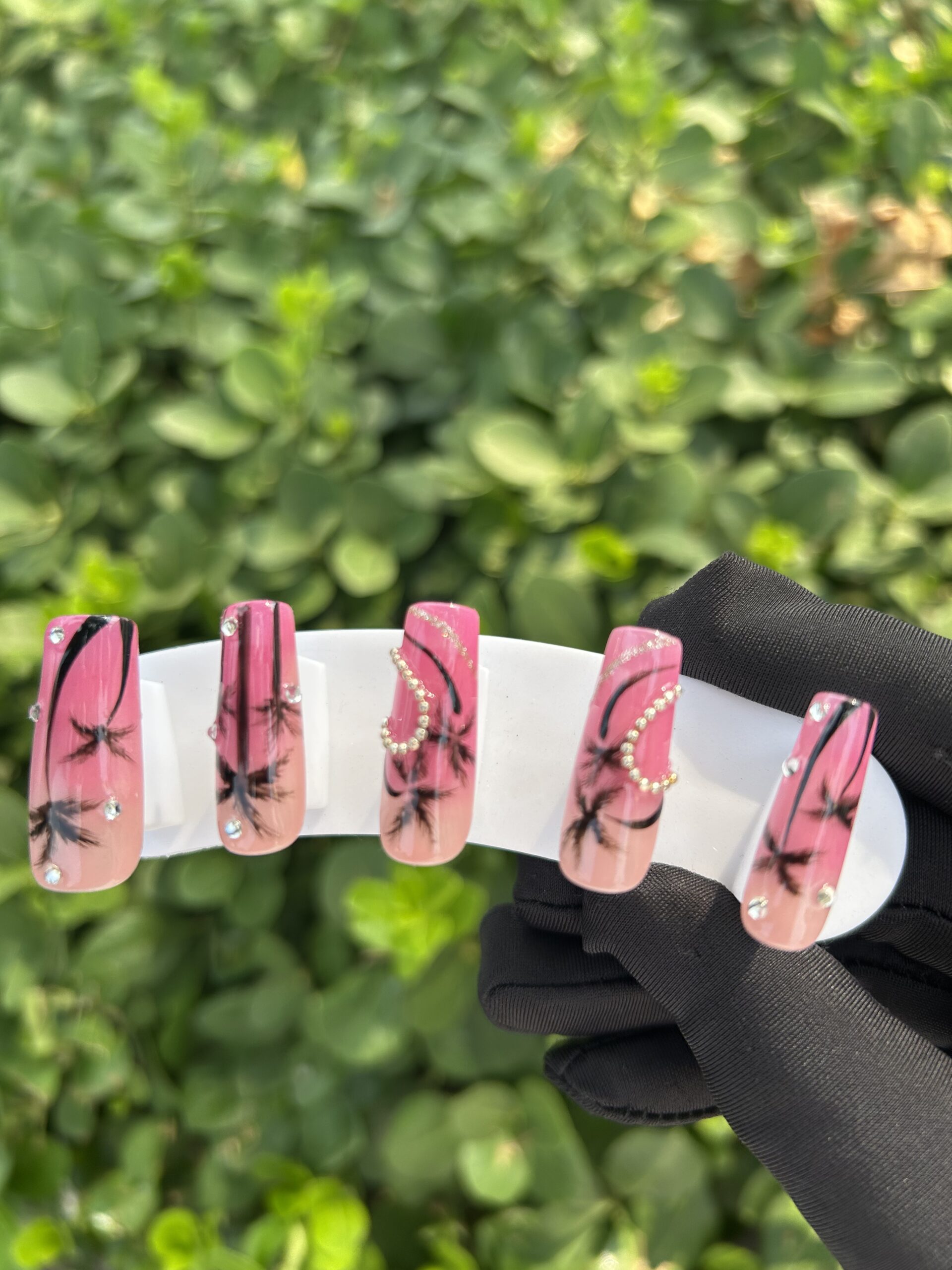 25 Pink Palm Vibe — image 2
