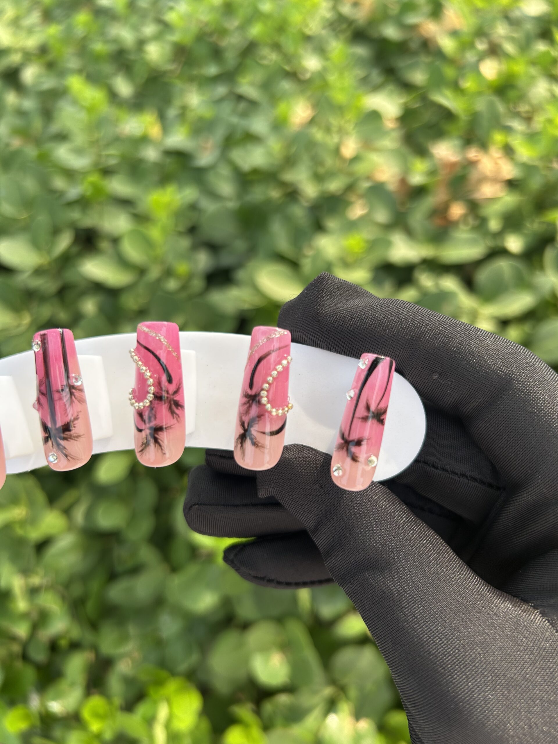 25 Pink Palm Vibe — image 3