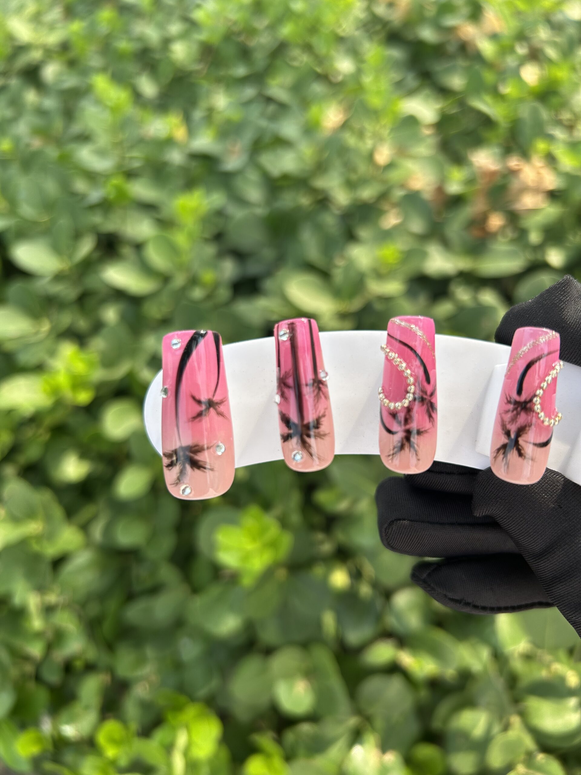 25 Pink Palm Vibe — image 4