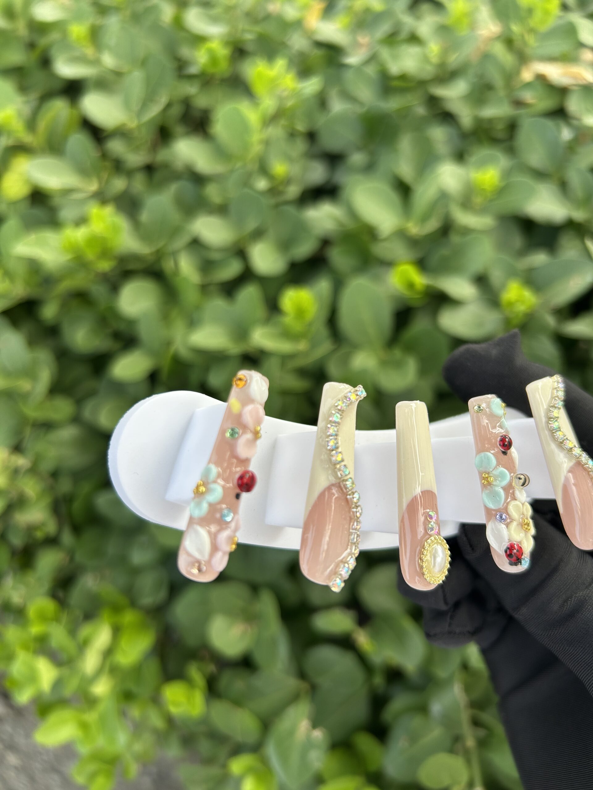 69 Garden Bug Press‑on Nails — image 3