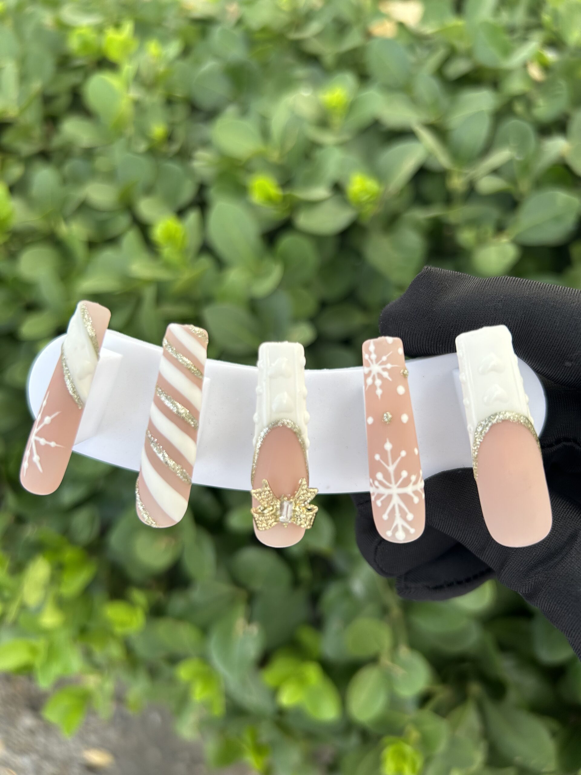 84 Cream White Christmas Snowflake Bow Press‑on Nails — image 2