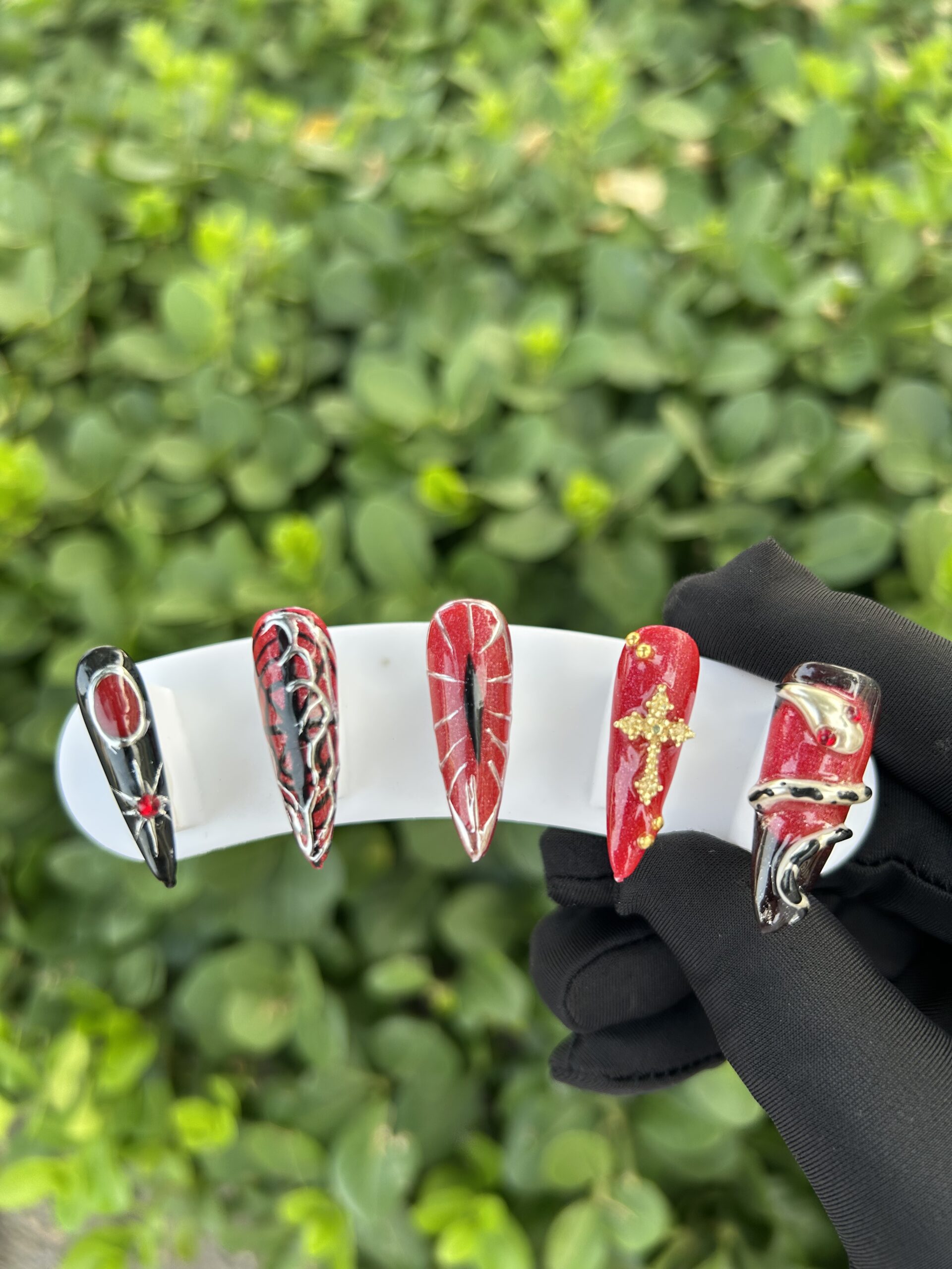 88 Dark Red Gothic Cross Stiletto Press‑on Nails — image 2