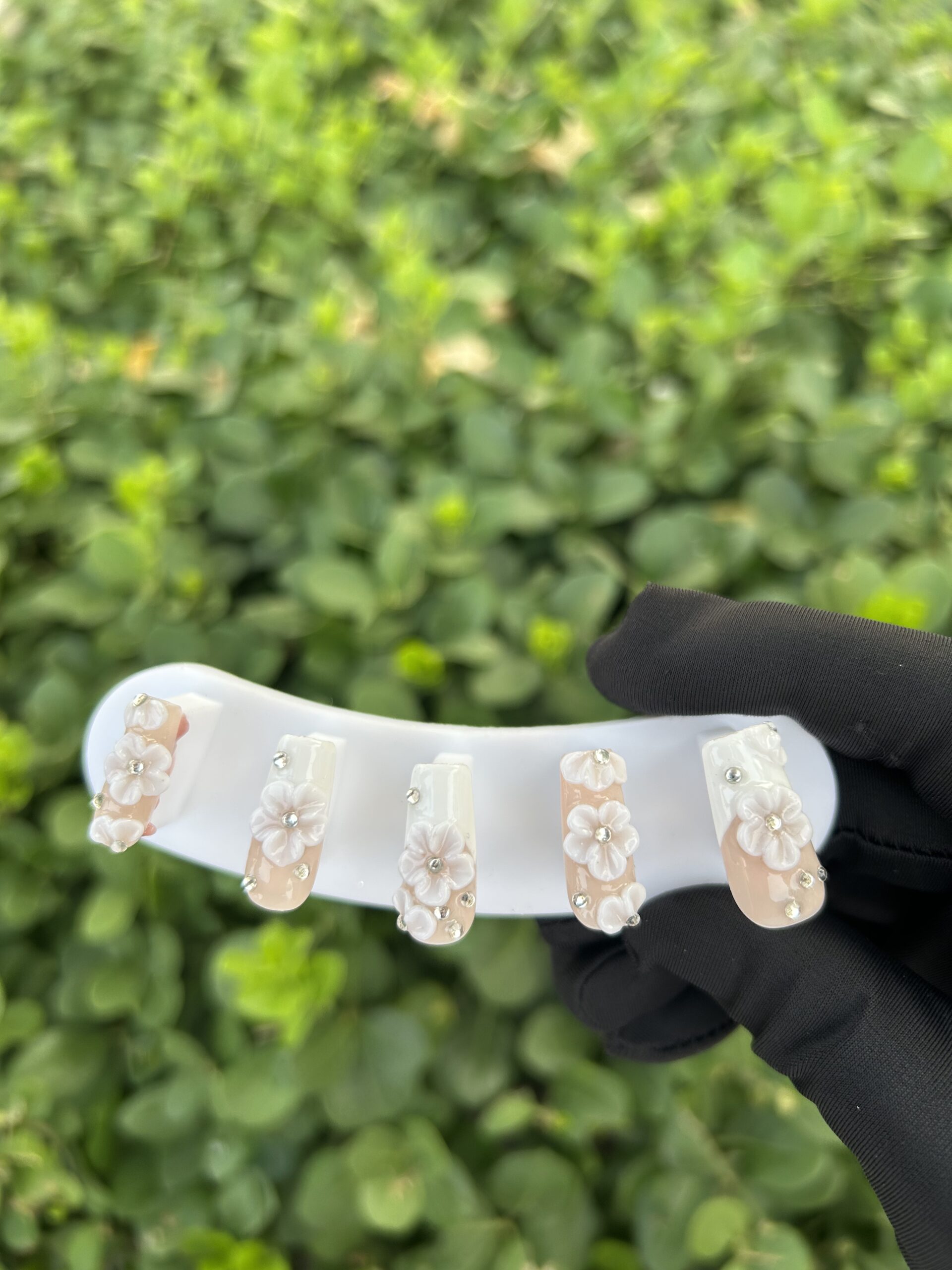 95 Nude‑White Ombre 3D Camellia Rhinestone Press‑on Nails — image 1