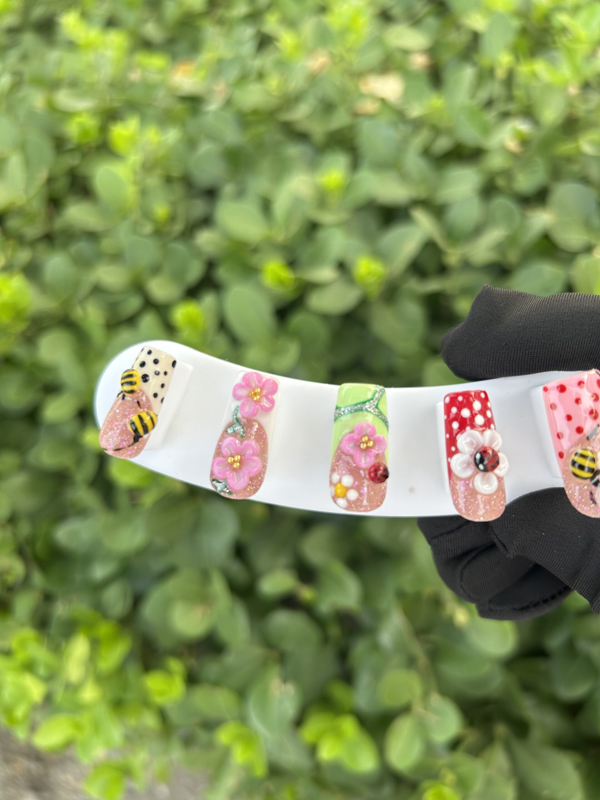 76 Bee & Ladybug Garden Press‑on Nails — image 3