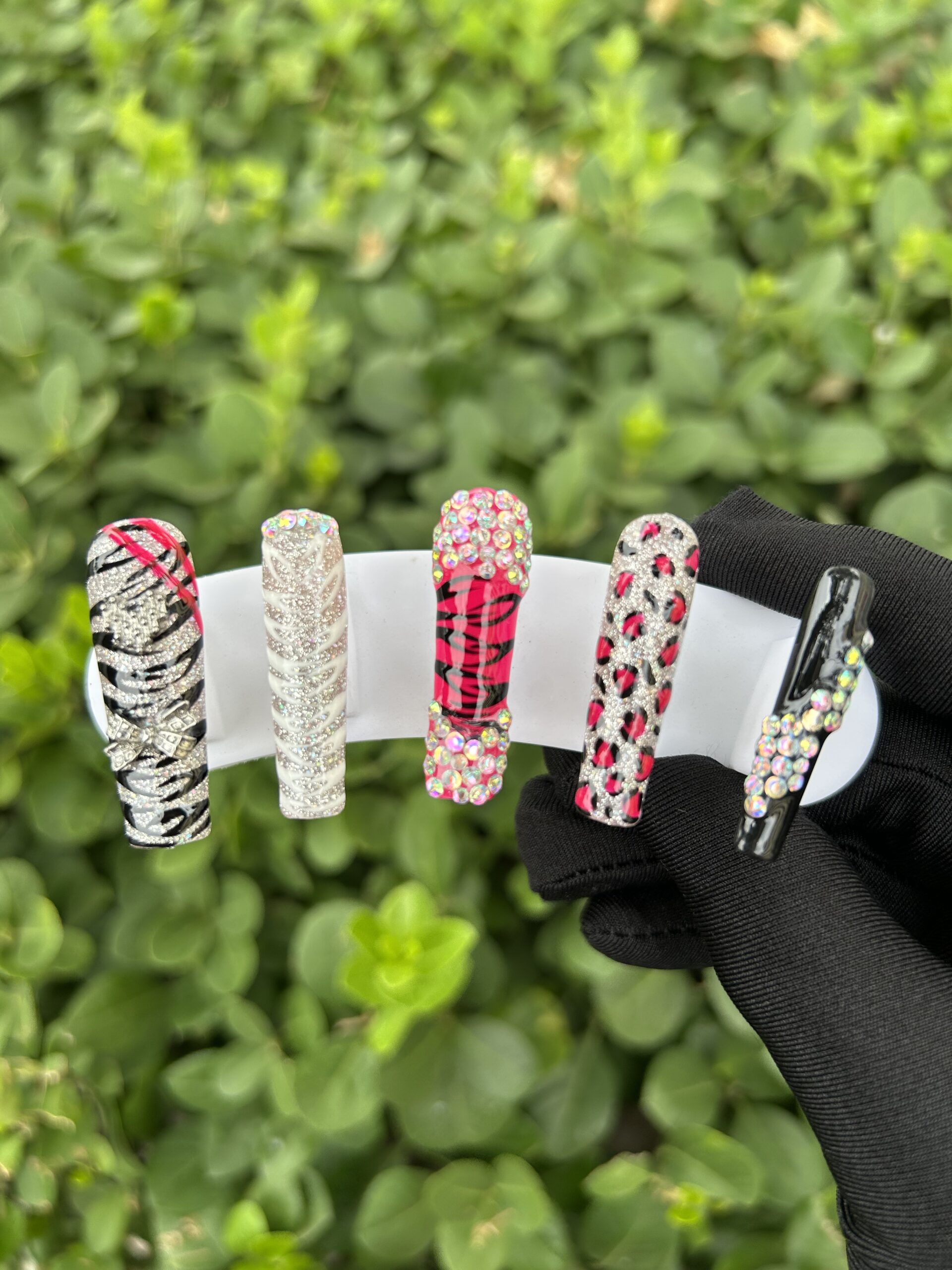 104 Hot Pink Leopard Bling Nails — image 1